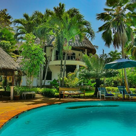 Bed and Breakfast Upani In Diani Playa de Diani Exterior foto