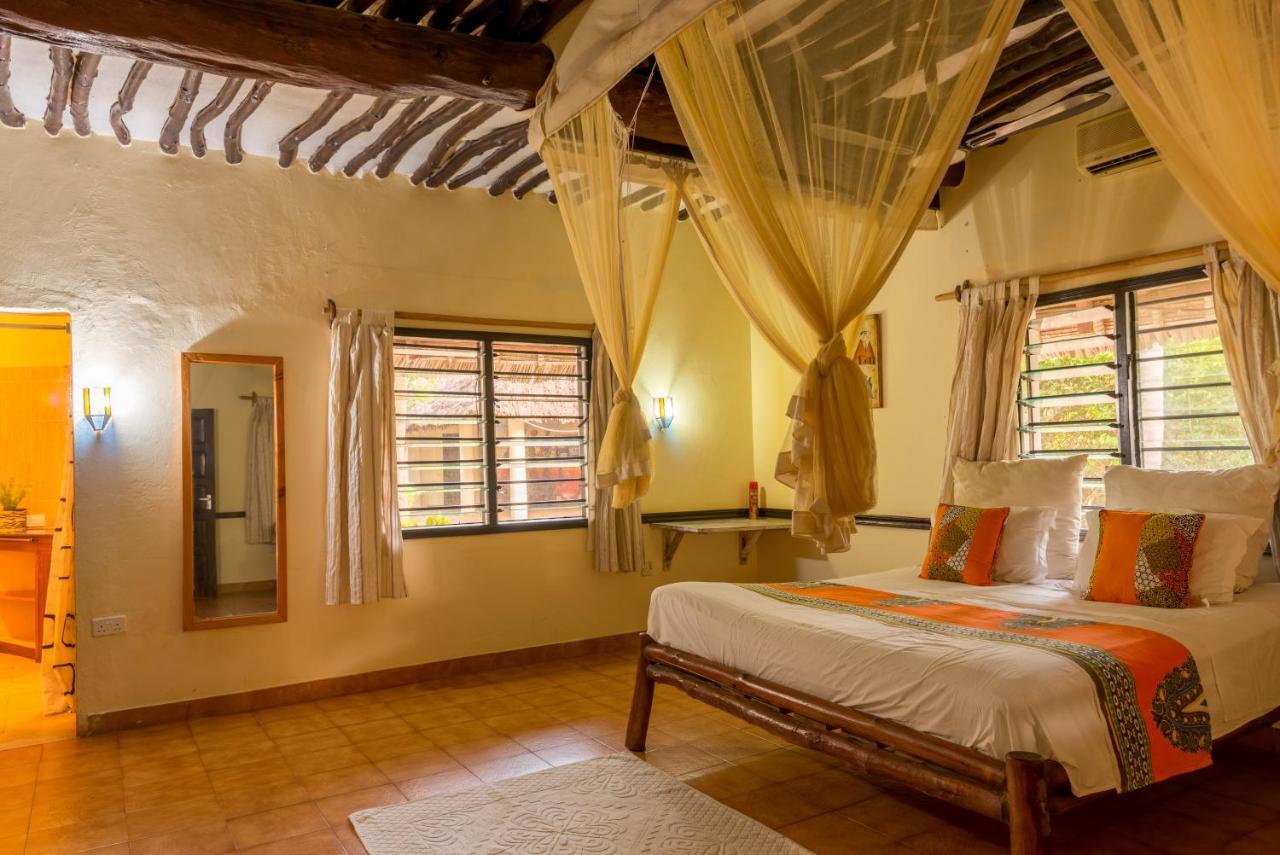 Bed and Breakfast Upani In Diani Playa de Diani Exterior foto