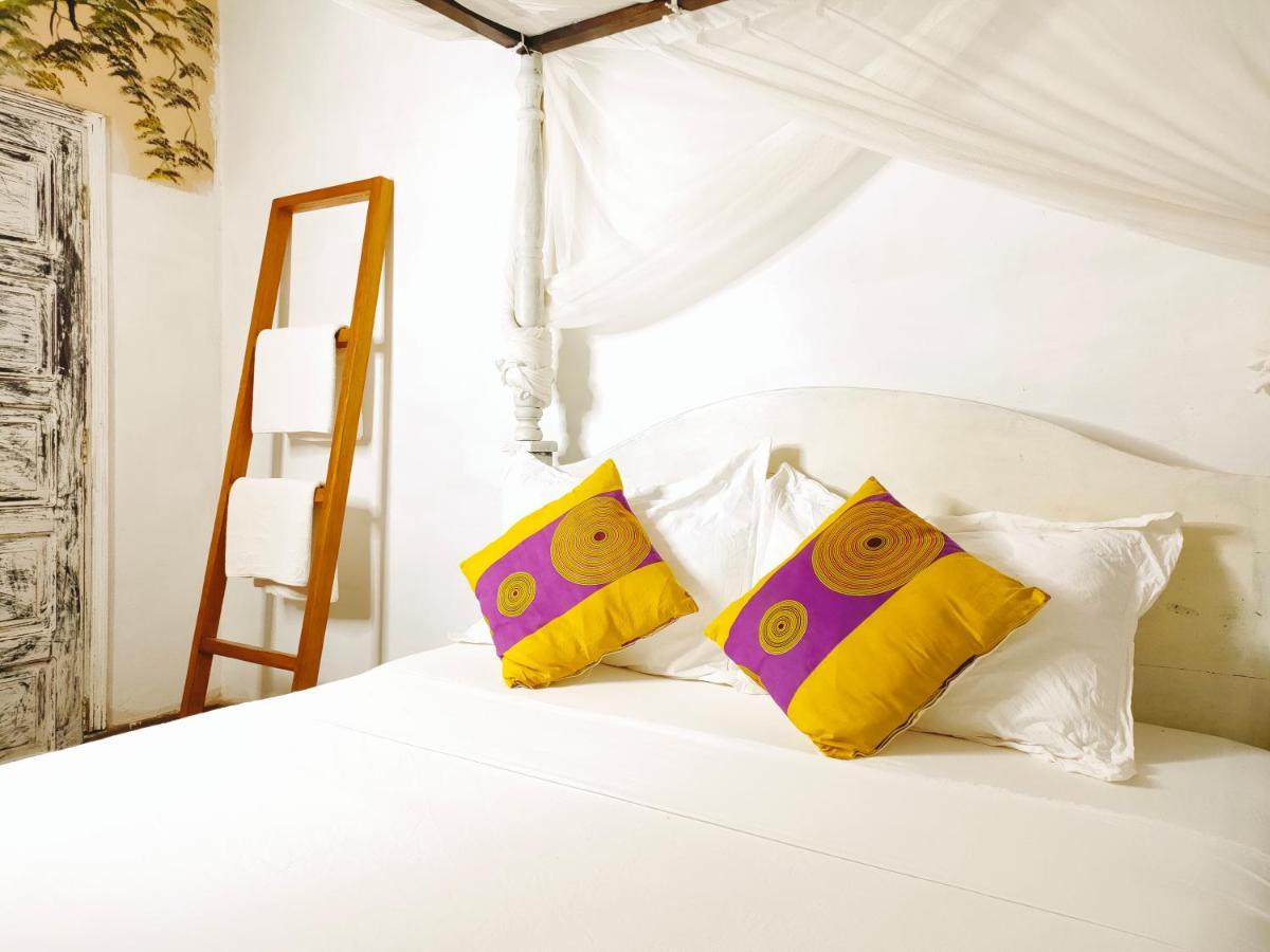 Bed and Breakfast Upani In Diani Playa de Diani Exterior foto