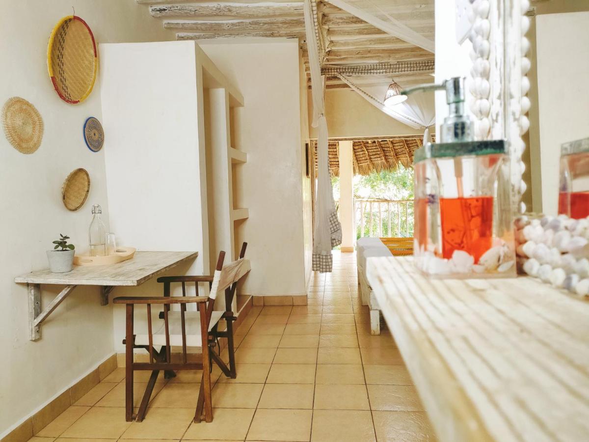 Bed and Breakfast Upani In Diani Playa de Diani Exterior foto