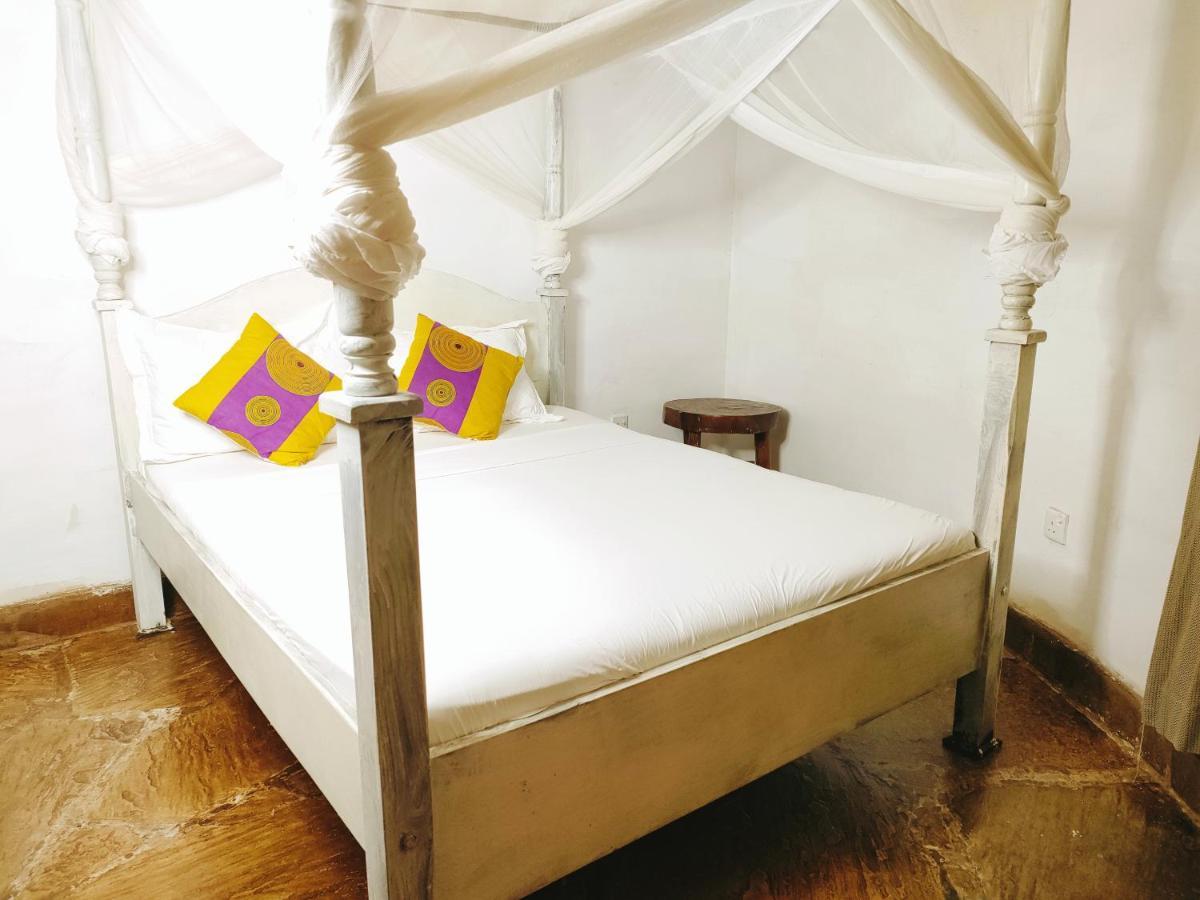 Bed and Breakfast Upani In Diani Playa de Diani Exterior foto