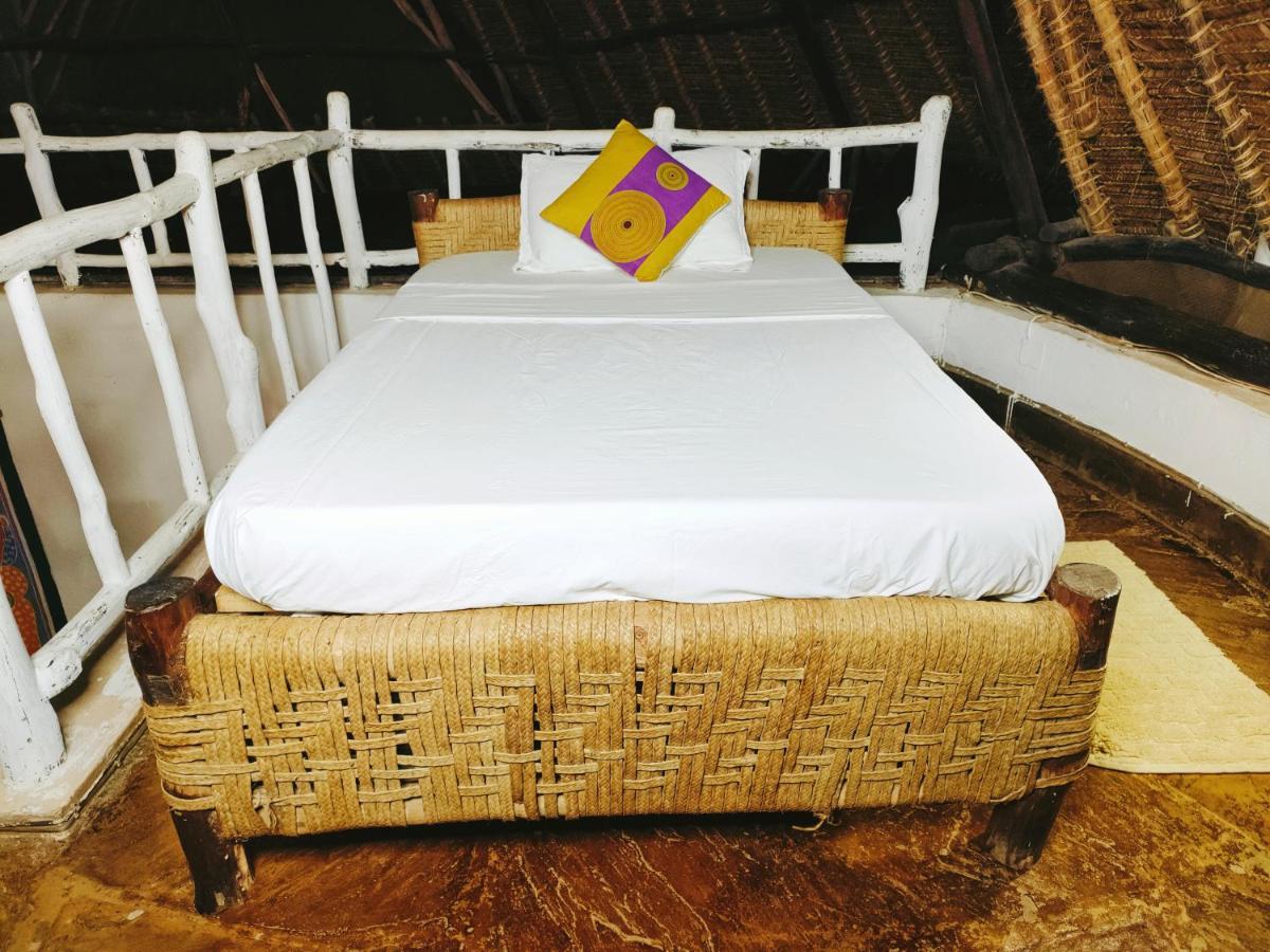 Bed and Breakfast Upani In Diani Playa de Diani Exterior foto