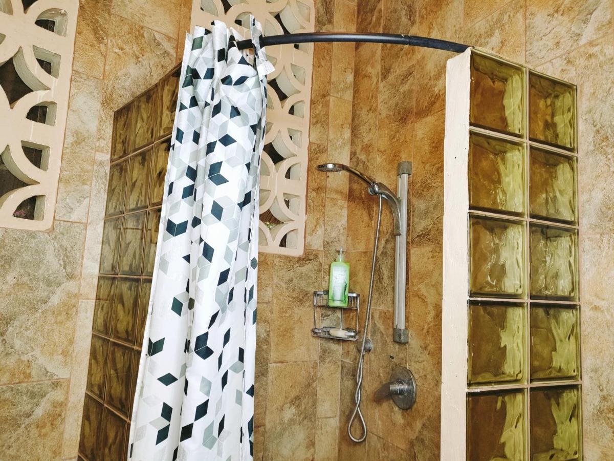 Bed and Breakfast Upani In Diani Playa de Diani Exterior foto