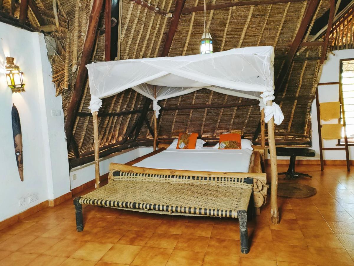 Bed and Breakfast Upani In Diani Playa de Diani Exterior foto