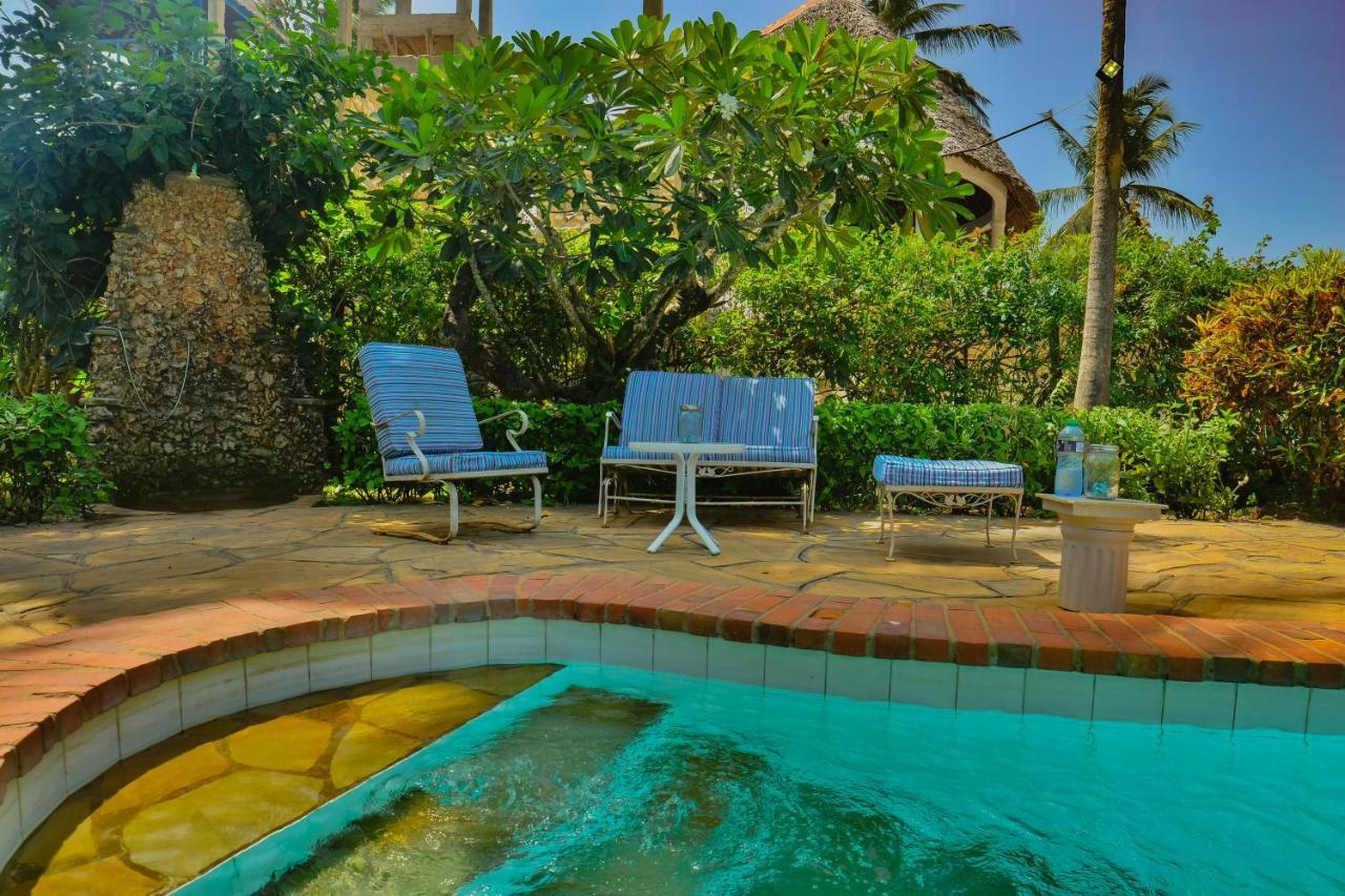 Bed and Breakfast Upani In Diani Playa de Diani Exterior foto
