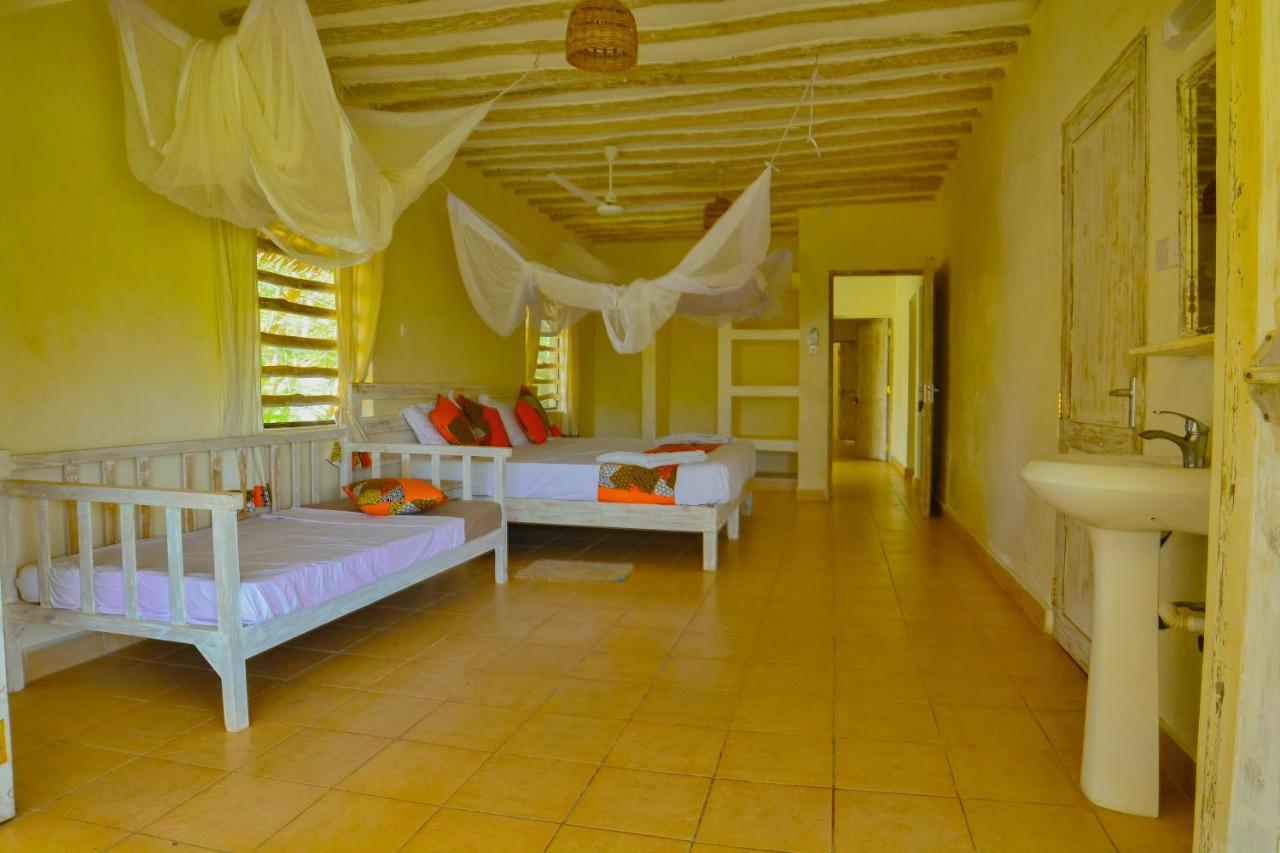 Bed and Breakfast Upani In Diani Playa de Diani Exterior foto