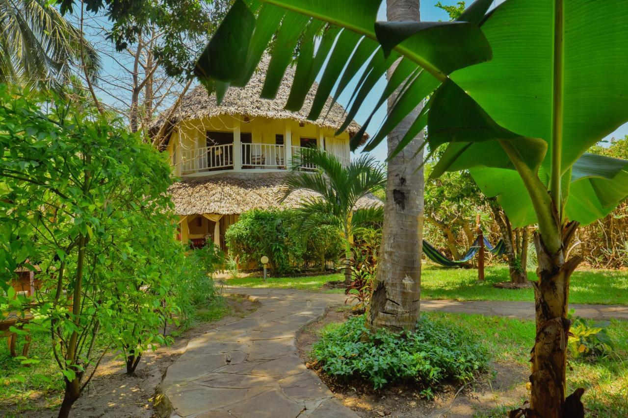 Bed and Breakfast Upani In Diani Playa de Diani Exterior foto