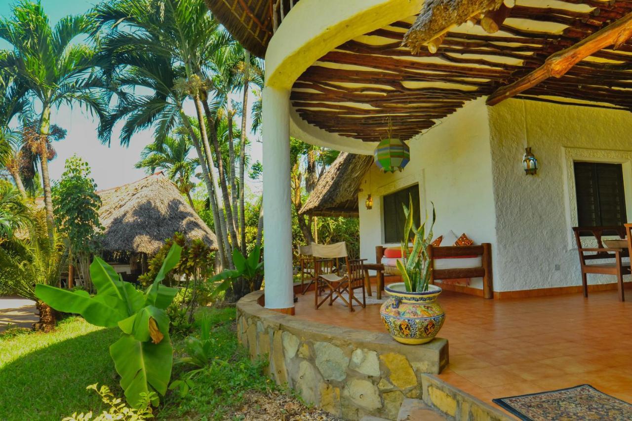 Bed and Breakfast Upani In Diani Playa de Diani Exterior foto