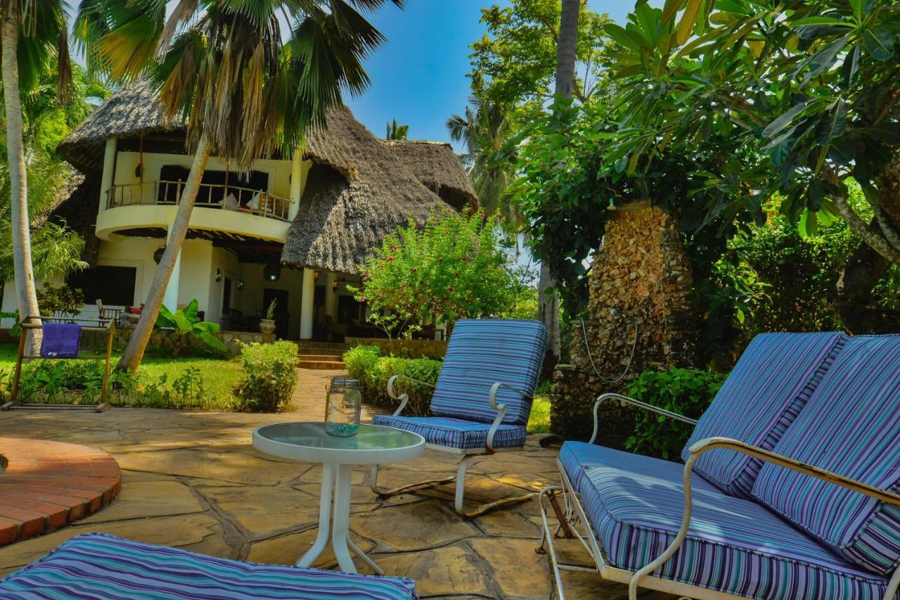 Bed and Breakfast Upani In Diani Playa de Diani Exterior foto