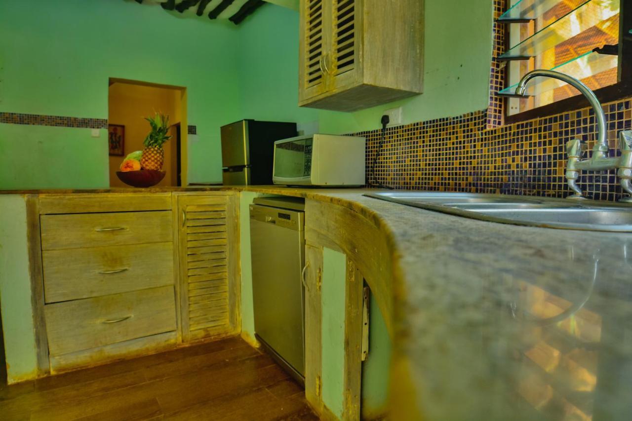 Bed and Breakfast Upani In Diani Playa de Diani Exterior foto